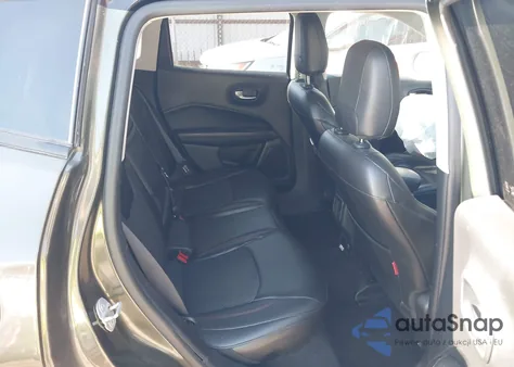 2018 Jeep Compass Trailhawk 4X4 из США, поврежденный, VIN 3C4NJDDBXJT238917